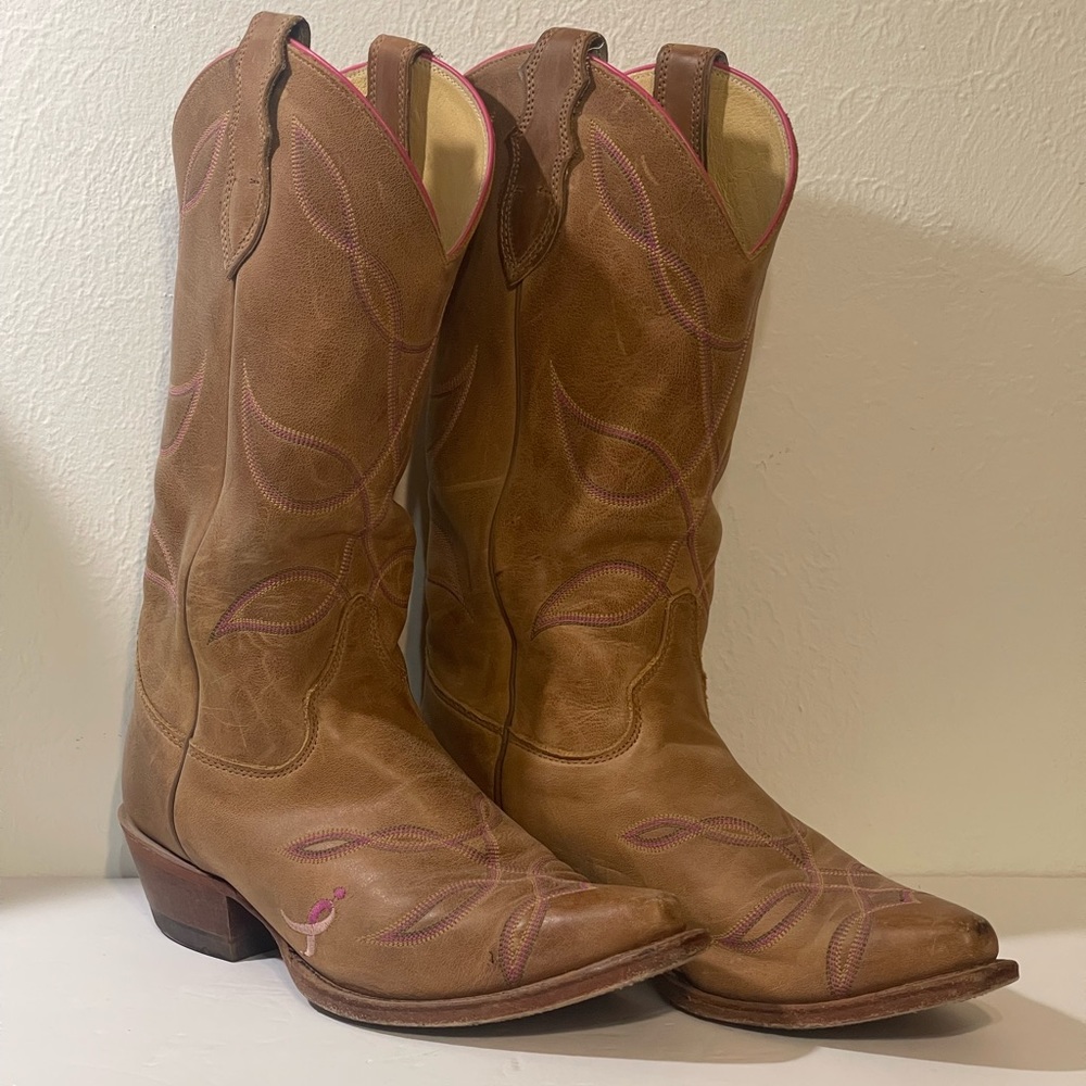 Women’s Justin Boots Breast Cancer Awareness boots 9.5B